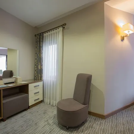 Yasmak Comfort מלון